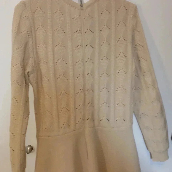Gorgeous  beige vintage dress - Picture 7 of 8